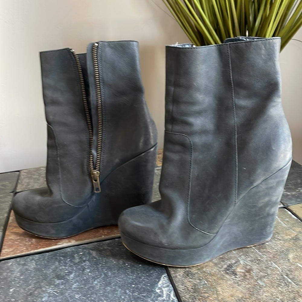 Wedge bootie - Picture 3 of 5